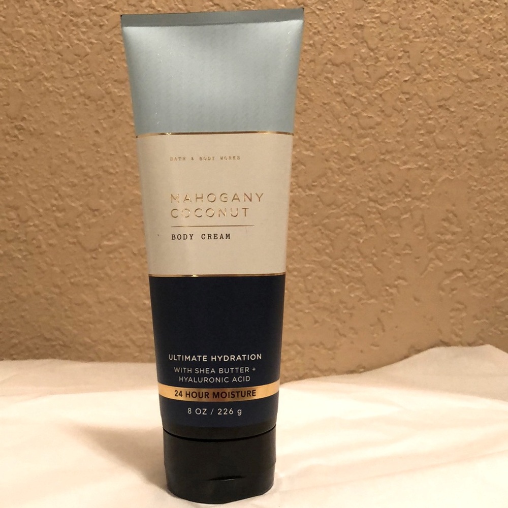 NWT RARE & HTF Bath & Body Works Mahogany Coconut Body Cream.  8 oz.